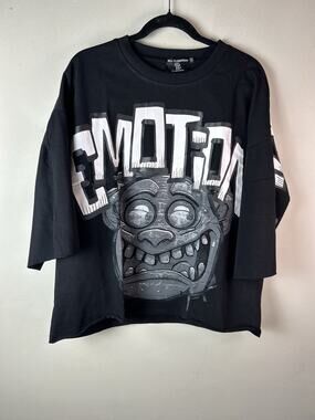 Mixed Emotions Gray White Emotions Cropped Tee Size XL NWT Graphic Print Monster